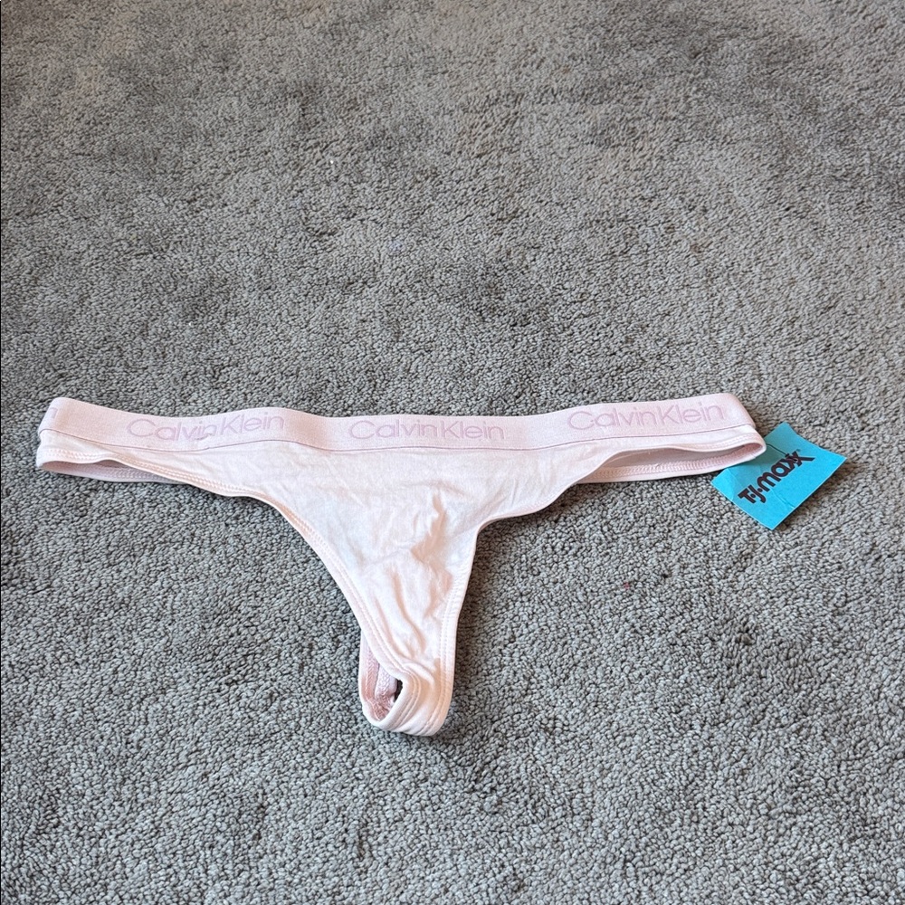 Calvin Klein Pink Logo Waistband Thong Panty SIZE M NWT